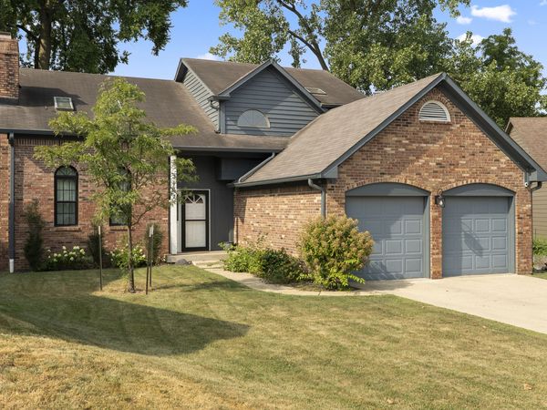 3167 Buckmoor Court , Greenwood, IN 46143
