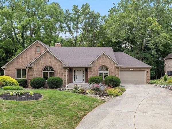 9121 Pinecreek Court , Indianapolis, IN 46256