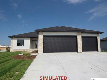 9400 Dalton Drive, Lincoln, NE 68516