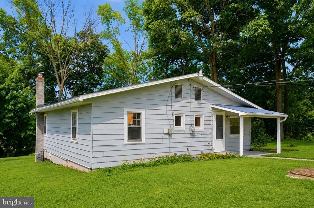 61 COTTAGE LANE , NEW OXFORD, PA 17350