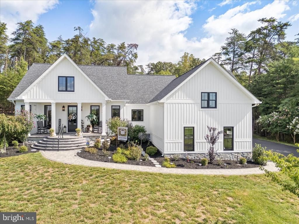 151 Park Way Avenue, Moneta, VA 24121 Main Photo