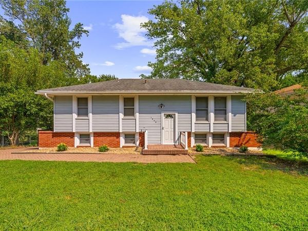 1833 N York Street, Independence, MO 64058