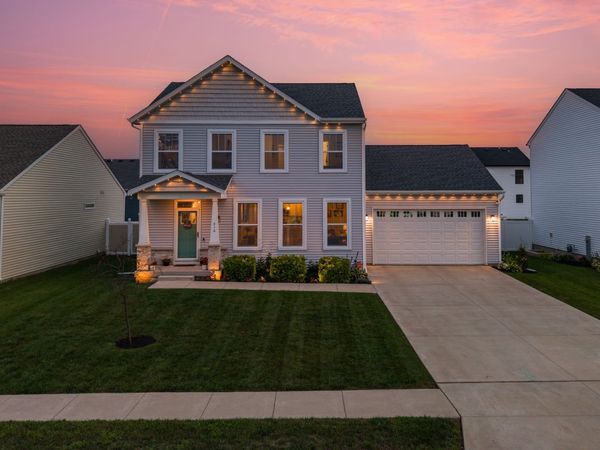 610 17th Avenue, Silvis, IL 61282