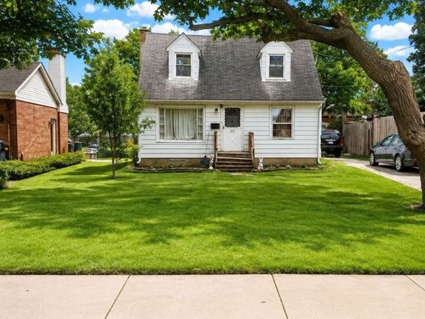 1636 Webster Lane , Des Plaines, IL 60018