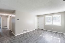 1115 Hancock Street photo 4