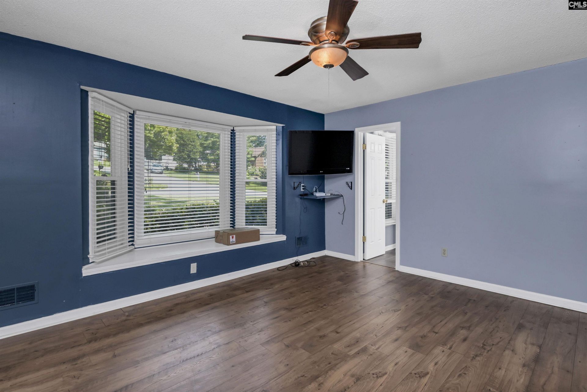 201 Cranewater Drive Photo 11