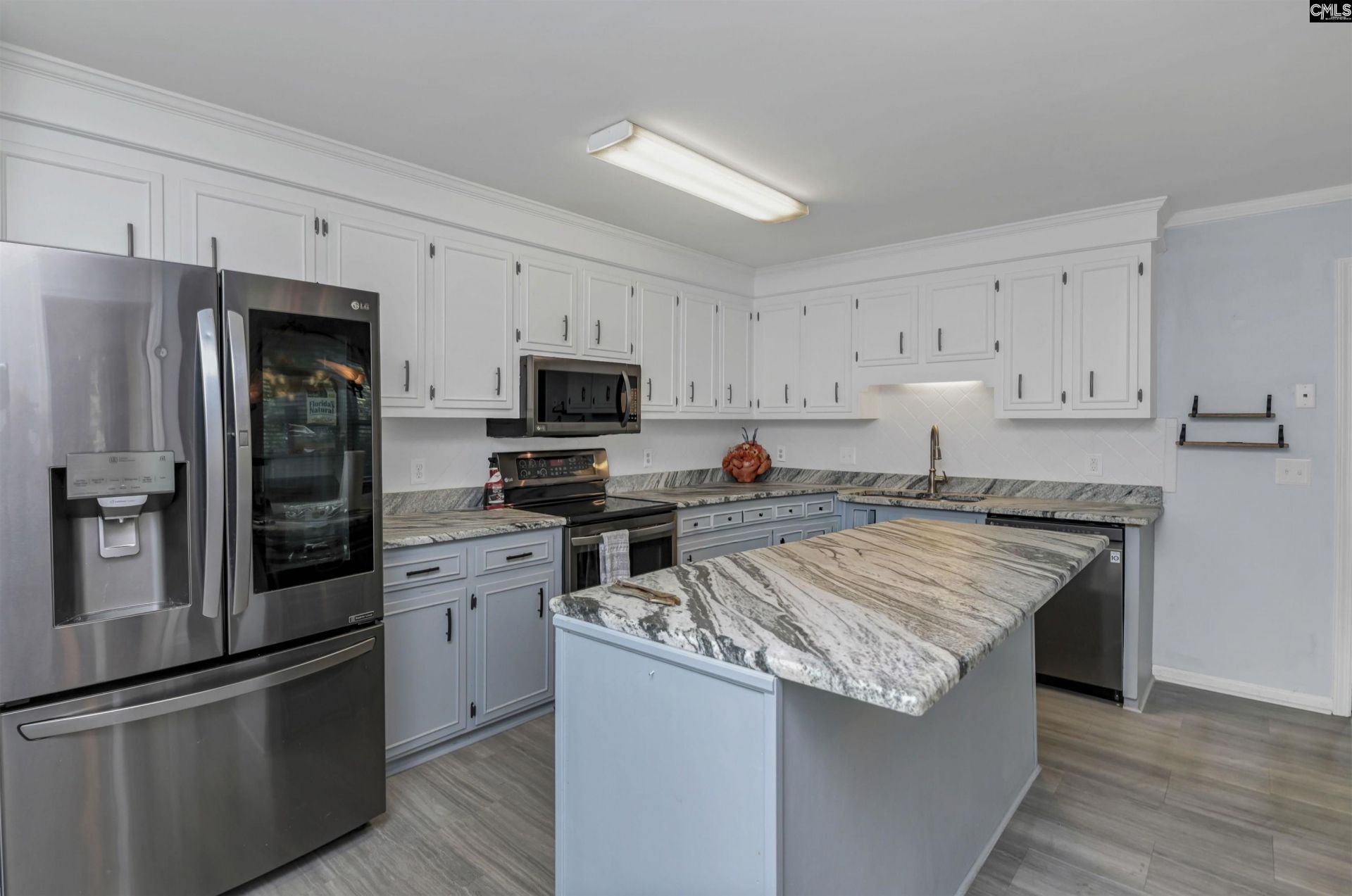 201 Cranewater Drive Photo 6