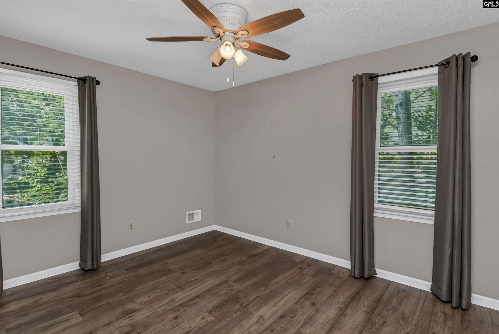 201 Cranewater Drive Photo 9