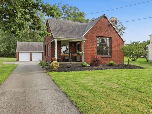 5773 Broadway Street , Lancaster, NY 14086