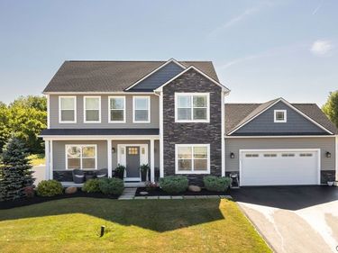3052 Chillingham Way, Baldwinsville, NY 13027