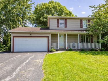 6 Tearose Meadow Lane, Brockport, NY 14420