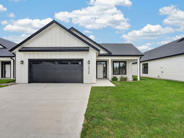 18309 Dooley Drive, Clive, IA 50325
