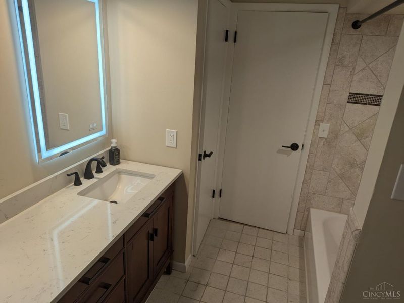 7463 Towerview Lane, Anderson Township, OH 45255 Photo 9