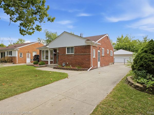 8108 Whitefield Street , Dearborn Heights, Mi 48127