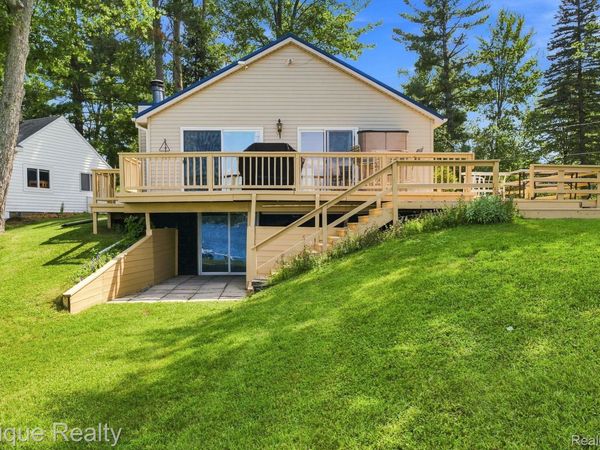 8946 Thomas Street, Plainfield Township, Mi 48739
