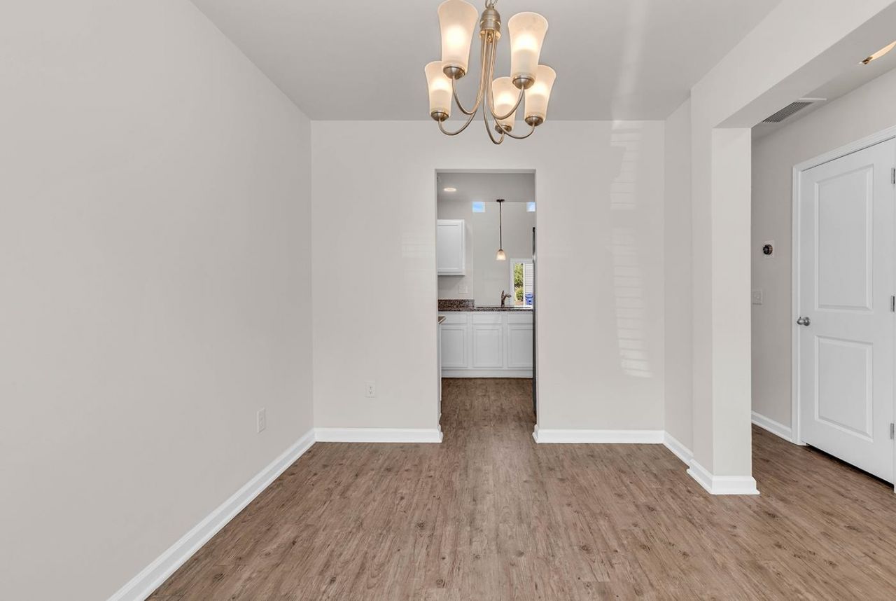 1109 Fairway Ln. Photo 10