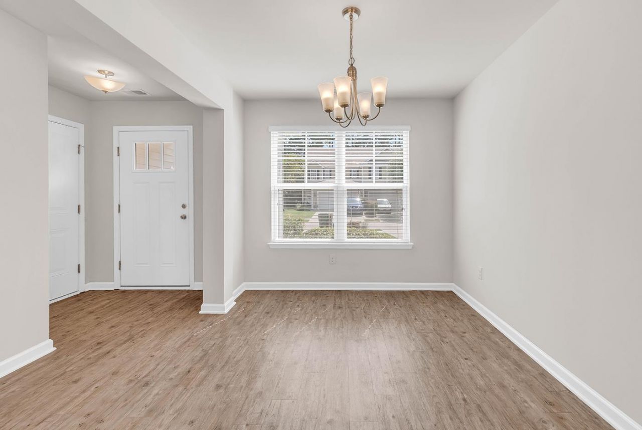 1109 Fairway Ln. Photo 11