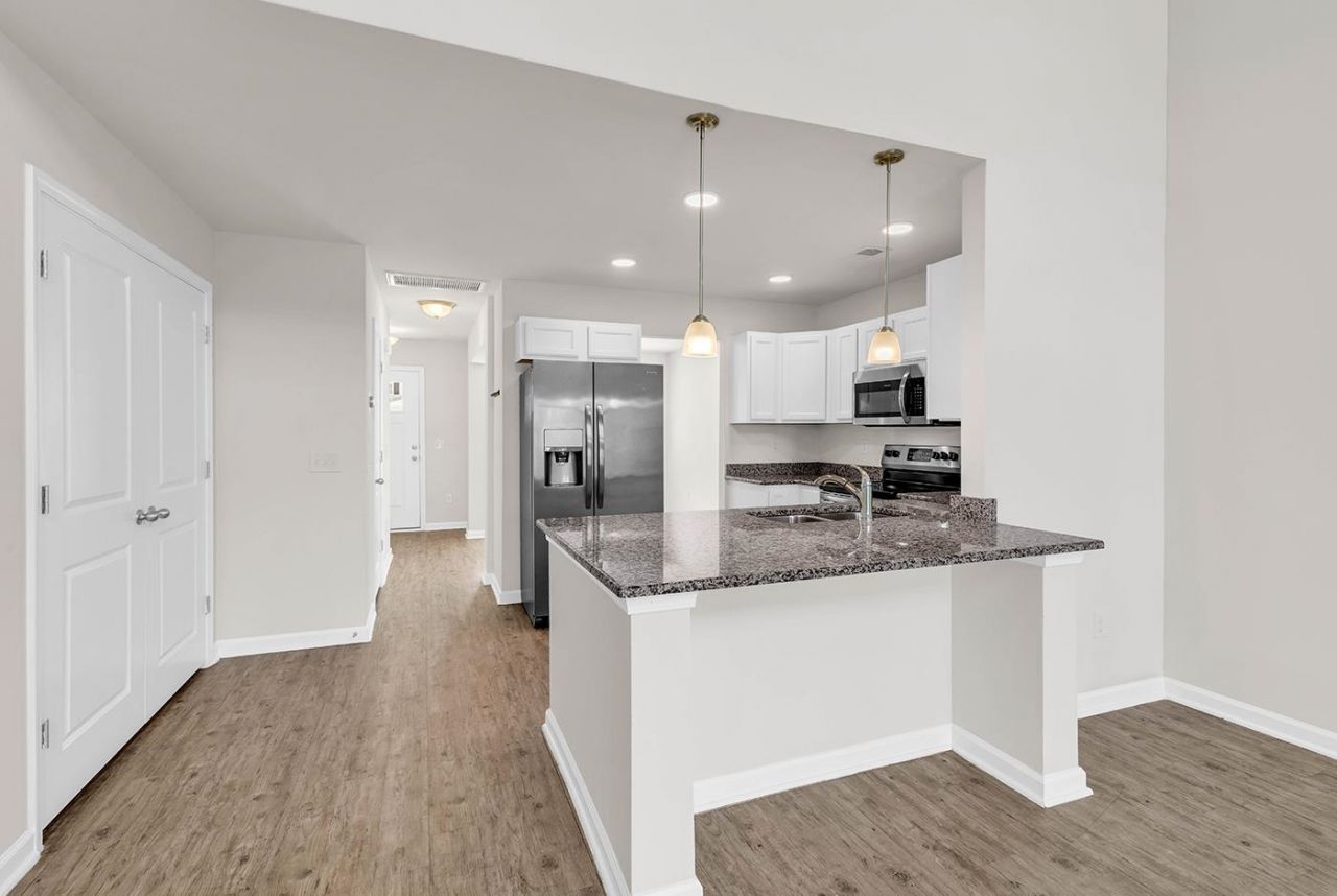 1109 Fairway Ln. Photo 6