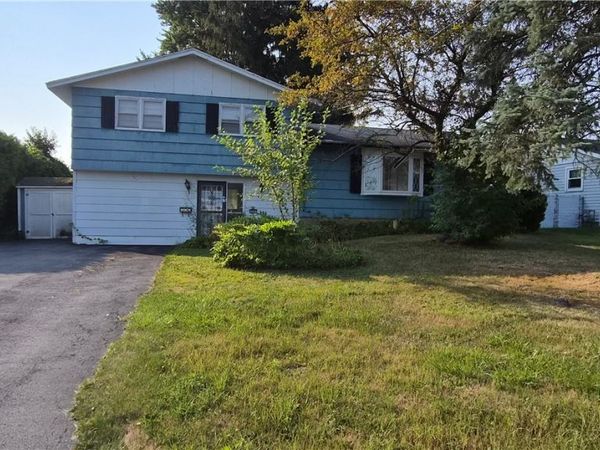 208 Skyview Drive , Liverpool, NY 13088