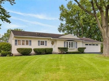 49 Michel Drive, Henrietta, NY 14467