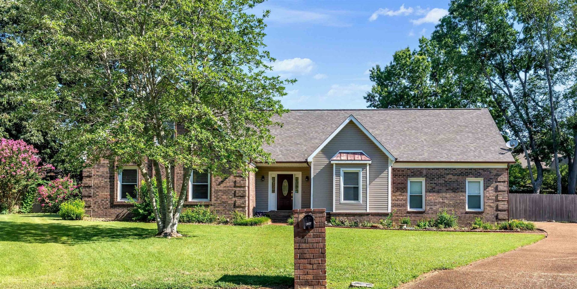 636 N Fox Chase Cv, Collierville, TN 38017 Main Photo