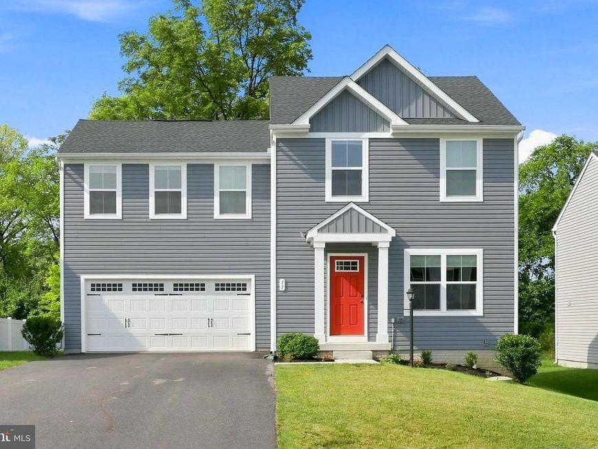 11 Charlotte Street, Hagerstown, MD 21740 Main Photo