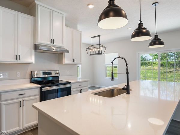 2293 Monaco Street NW, Uniontown, OH 44685