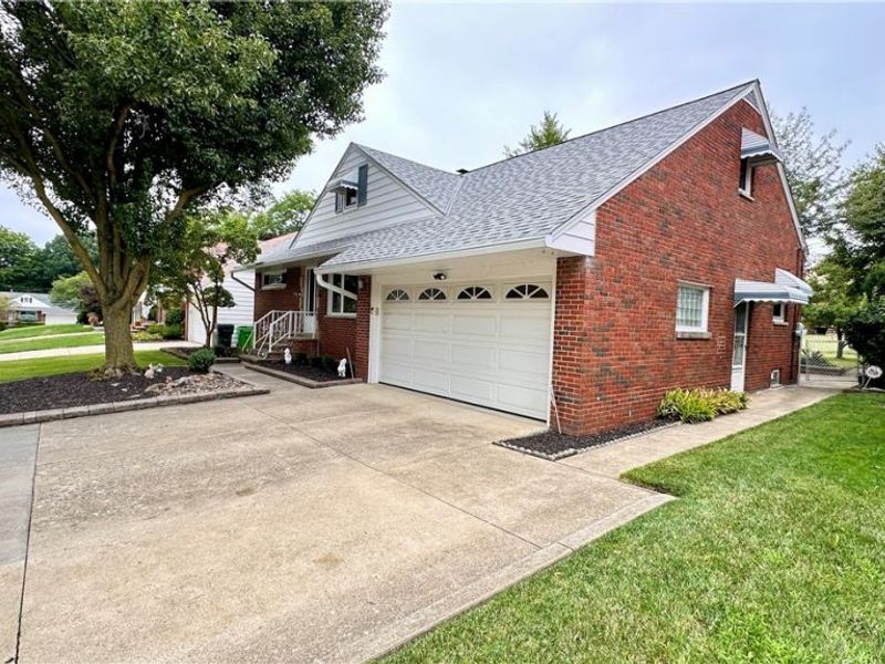 1787 E 227th Street, Euclid, OH 44117 Photo 3