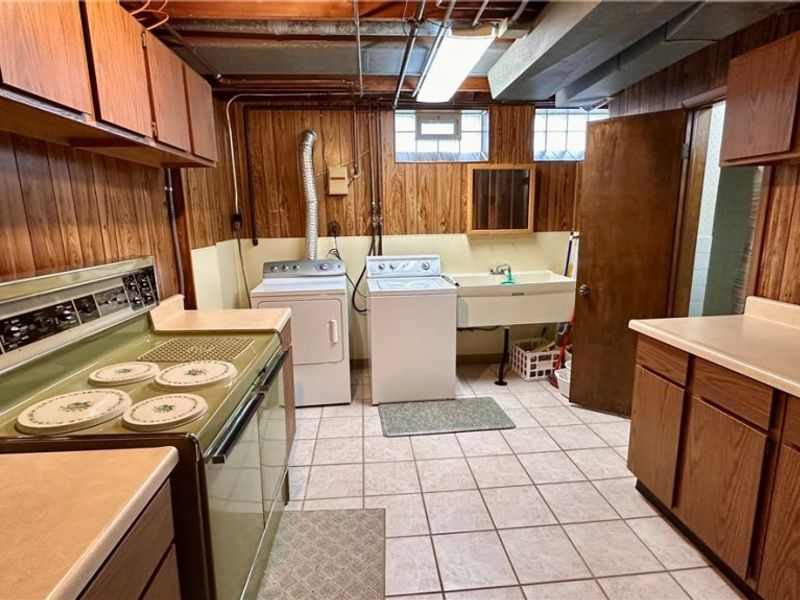 1787 E 227th Street, Euclid, OH 44117 Photo 37