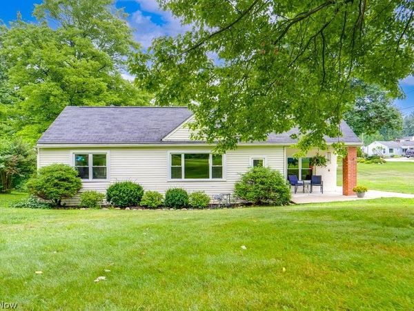 4033 State Road , Akron, OH 44319