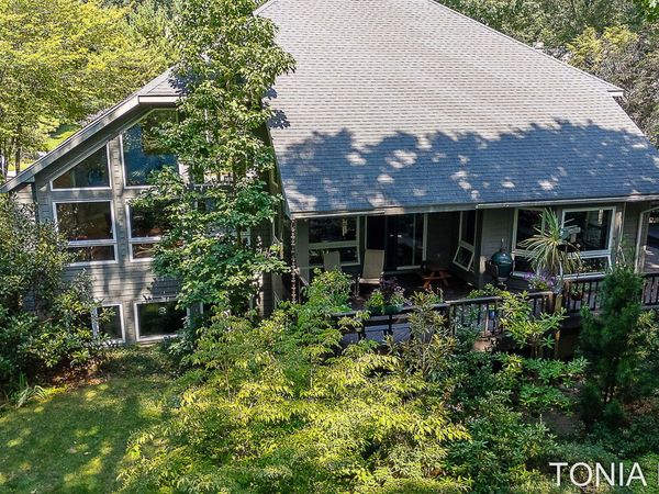 2302 Timberlee Drive, Holland, MI 49424