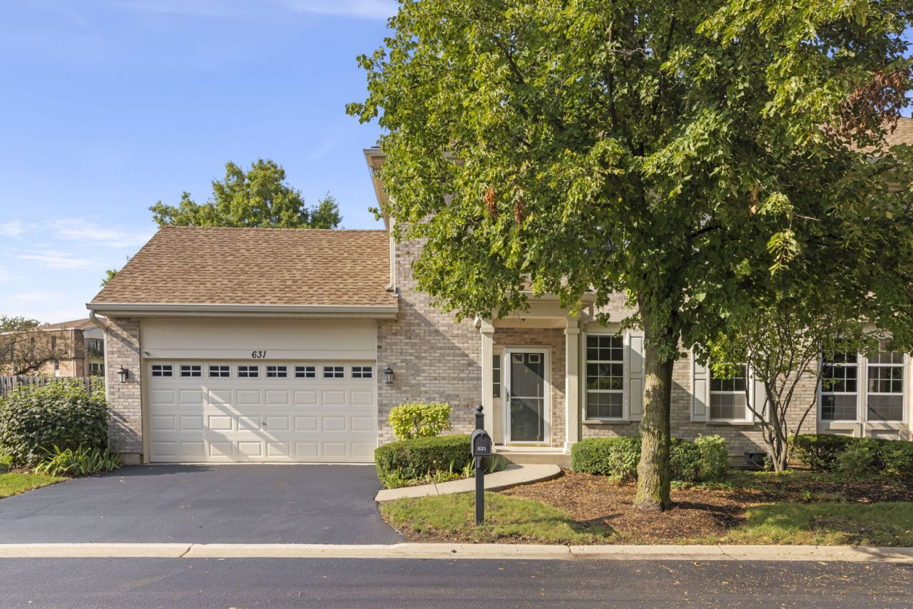 631 Dunhill Lane, Carol Stream, IL 60188 Main Photo