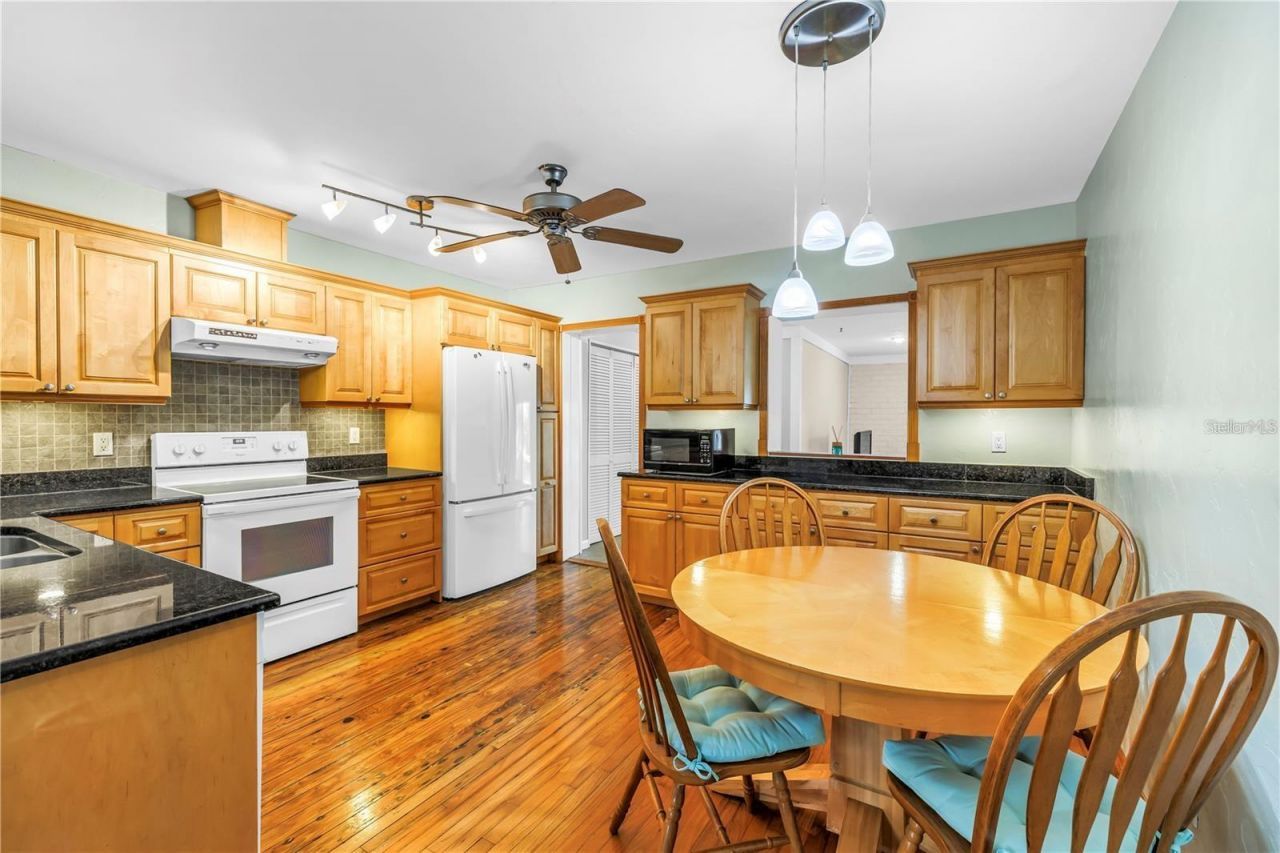 6144 2nd Avenue N, Saint Petersburg, FL 33710 Photo