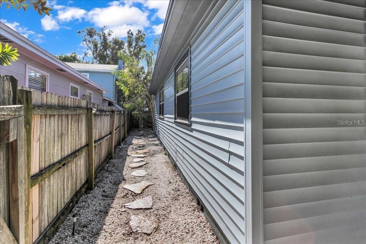 828 22nd Avenue N, Unit Apt. West, Saint Petersburg, FL 33704 Photo