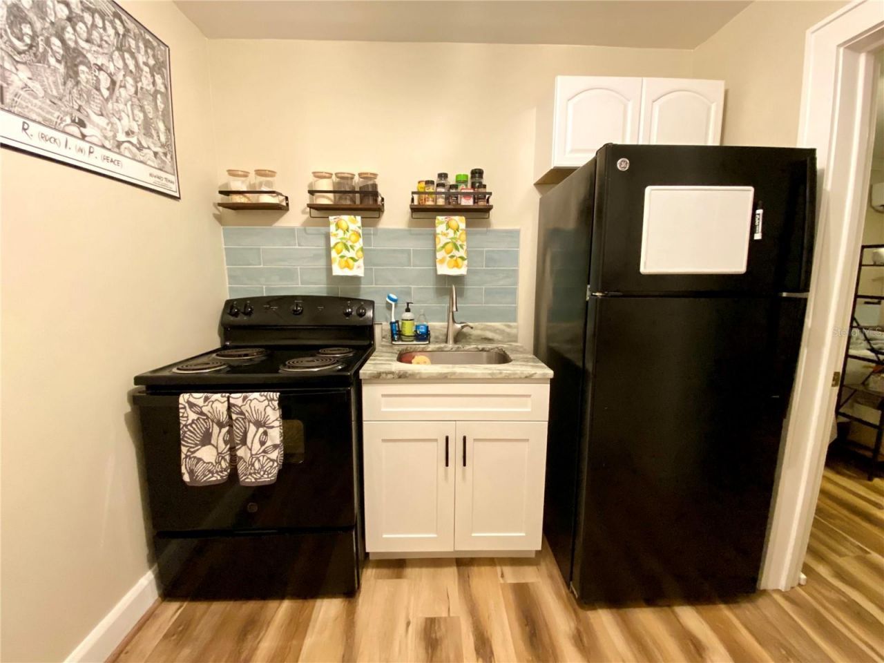 828 22nd Avenue N, Unit Apt. West, Saint Petersburg, FL 33704 Photo