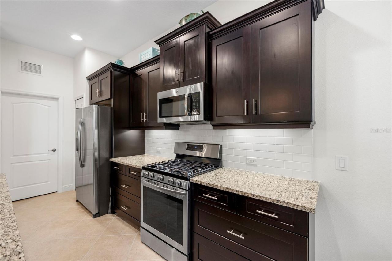 4623 Claremont Park Drive , Bradenton, FL 34211 Photo