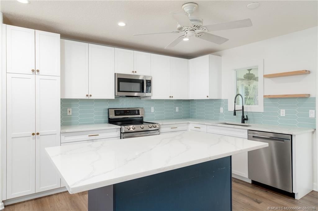 8300 SE Camellia Drive, Hobe Sound, FL 33455 Photo