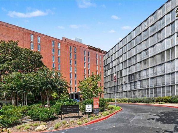 3060 Pharr Court NW, Unit 822, Atlanta, GA 30305