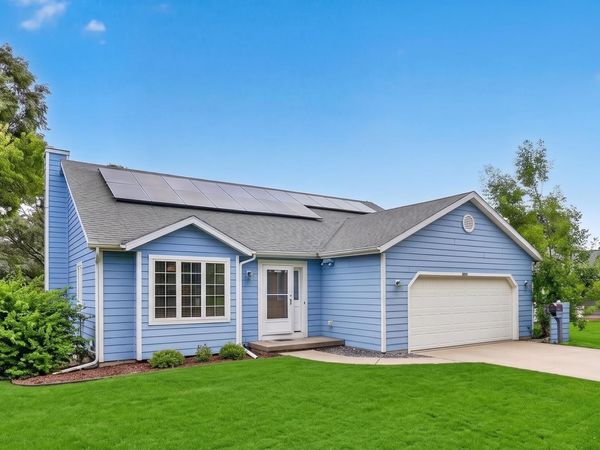 7862 W Oakbrook Circle, Madison, WI 53717