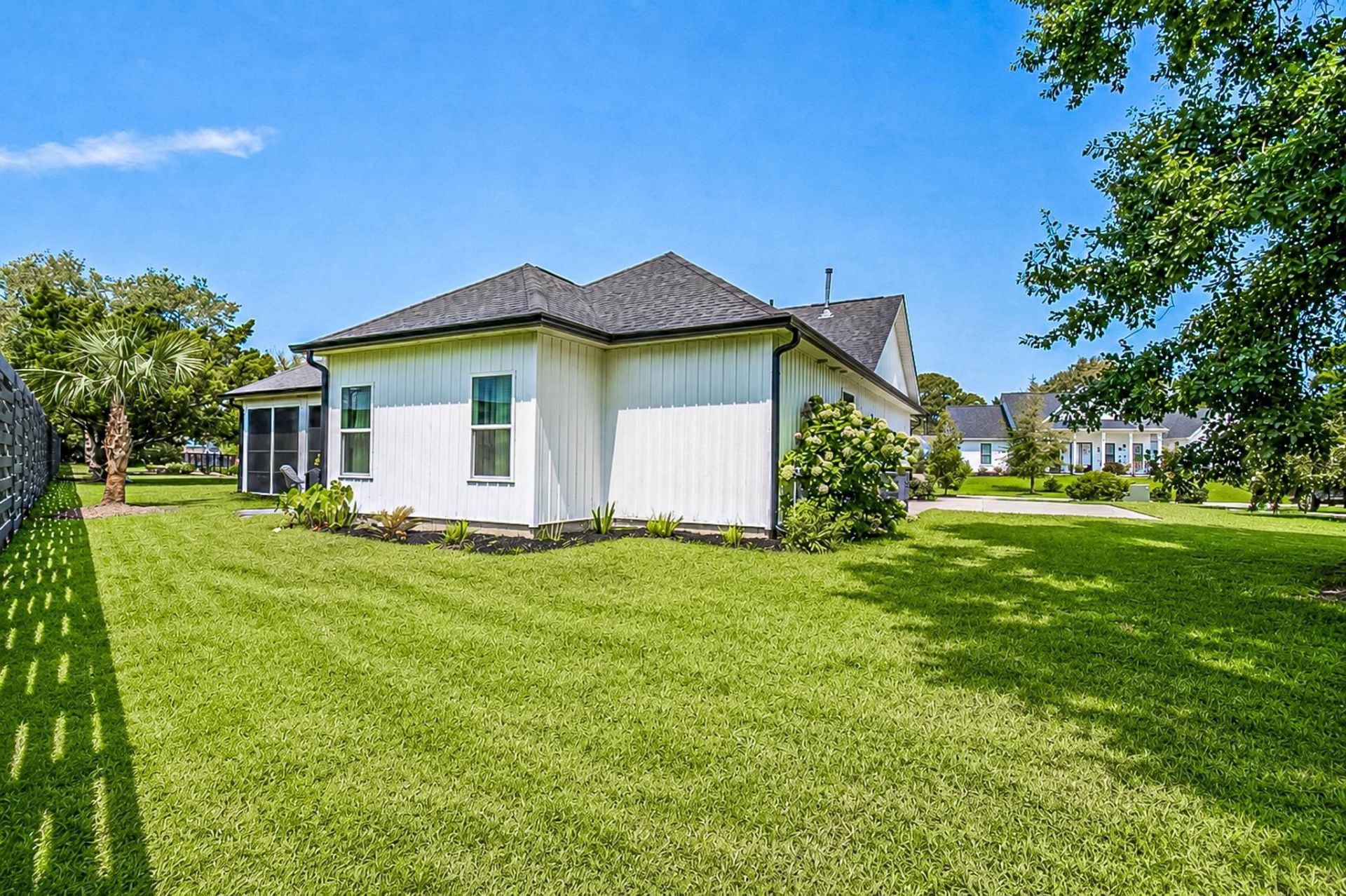 669 Pacific Commons Dr. Photo 37