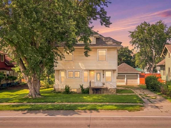 620 E Washington Street, Washington, IA 52353