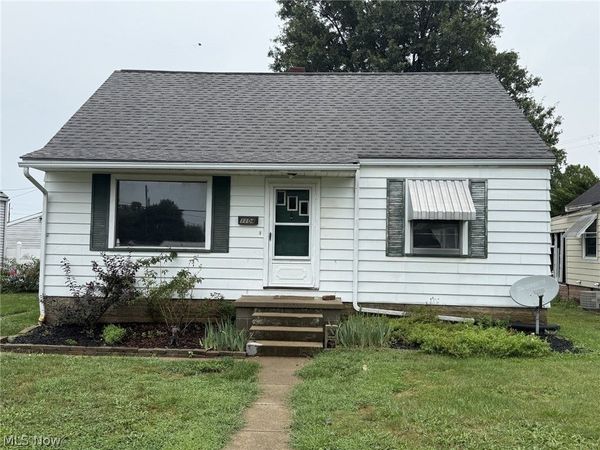 1104 Vine Street , Coshocton, OH 43812