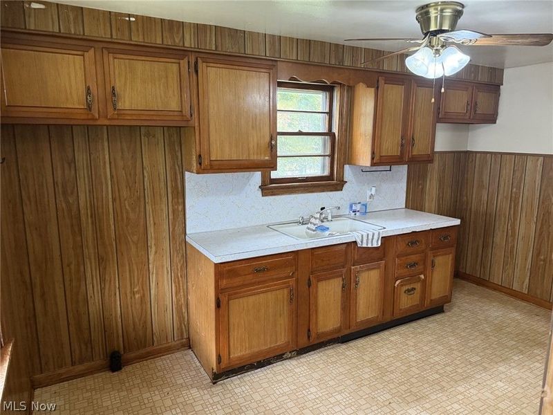 1104 Vine Street, Coshocton, OH 43812 Photo 2