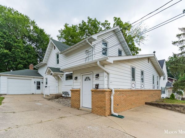 636 Hackett Street, Ionia, MI 48846