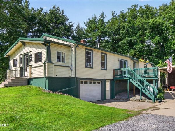 306 Parkers Corners Road, Schenectady, NY 12306