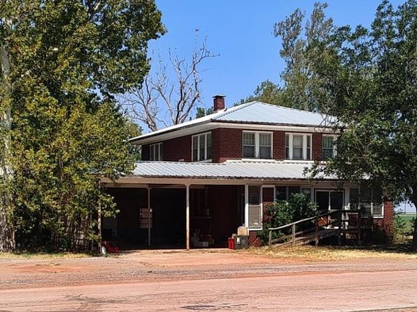 800 S Braodway Street, Tipton, OK 73570