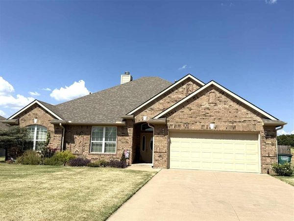 201 N Fairway Drive, Perkins, OK 74059