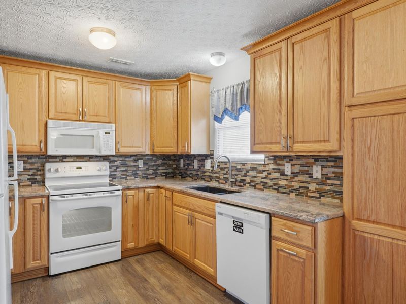 5537 Mossy Creek Drive, Dublin, OH 43016 Photo 8