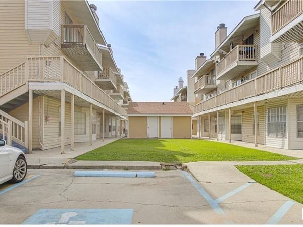 901 SUNSET Boulevard , Unit A 11, Kenner, LA 70065
