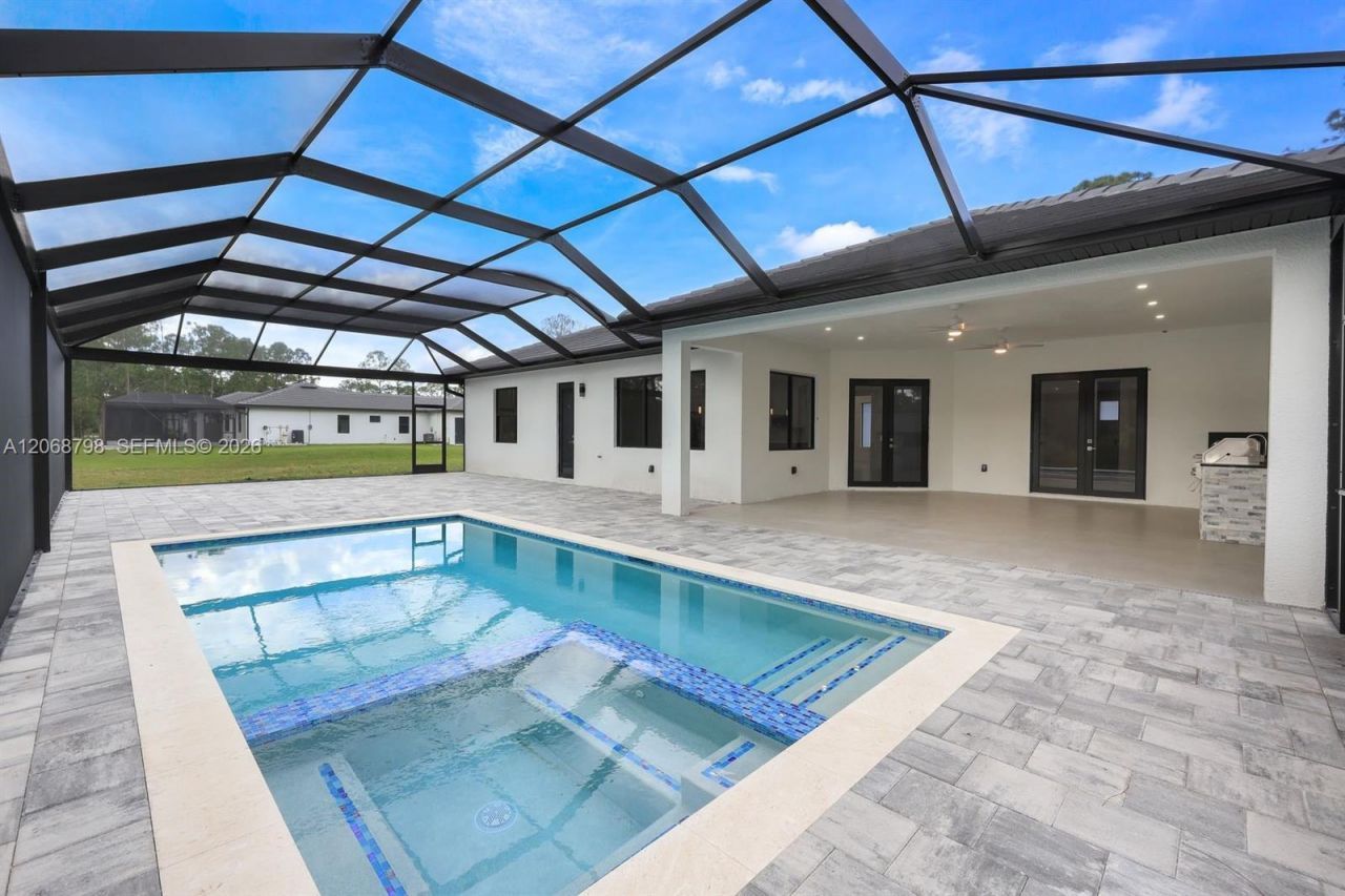 2806/2840 Golden Gate Blvd W , Naples, FL 34117 Photo
